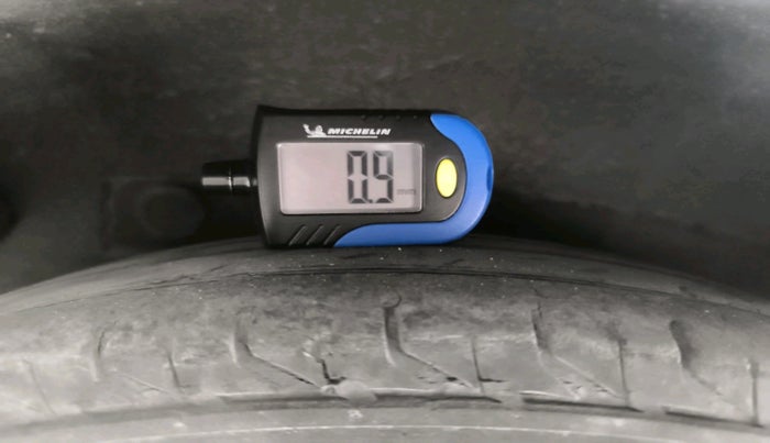 2010 Hyundai i10 MAGNA 1.2, Petrol, Manual, 82,141 km, tyre