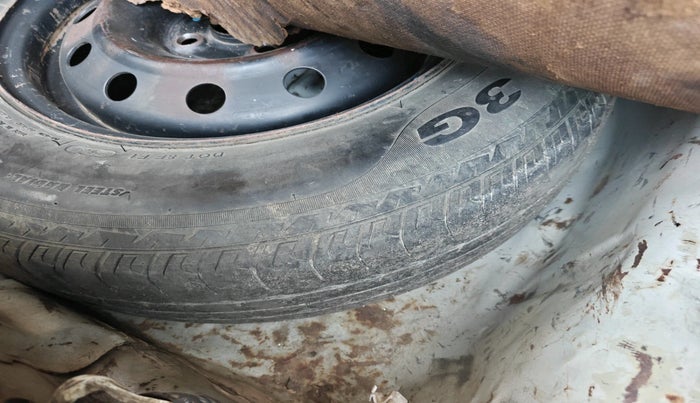 2014 Maruti Swift Dzire VDI, Diesel, Manual, 1,02,268 km, tyre