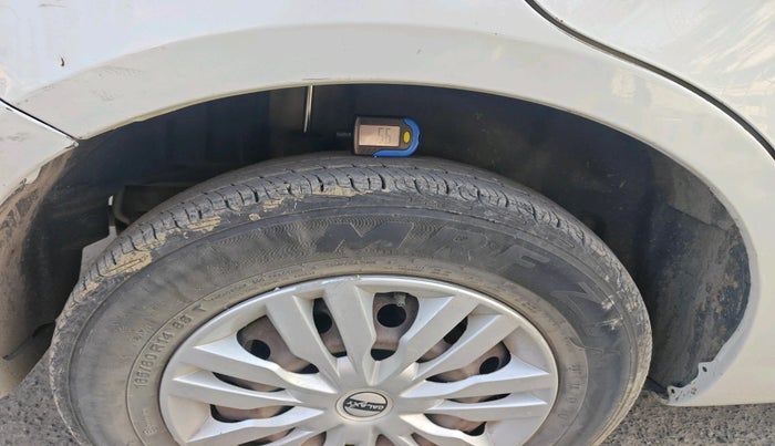 2014 Maruti Swift Dzire VDI, Diesel, Manual, 1,02,268 km, tyre