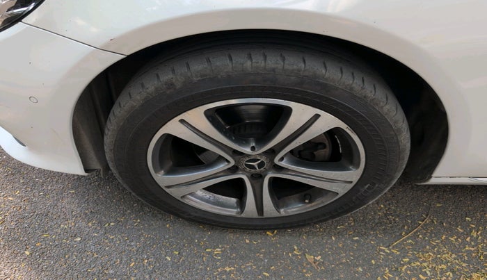 2018 Mercedes Benz E Class E 220 D, Diesel, Automatic, 74,595 km, tyre