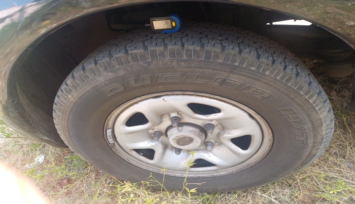 2011 Tata Aria PLEASURE 4X2, Diesel, Manual, 80,001 km, tyre