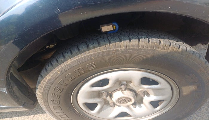 2011 Tata Aria PLEASURE 4X2, Diesel, Manual, 80,001 km, tyre