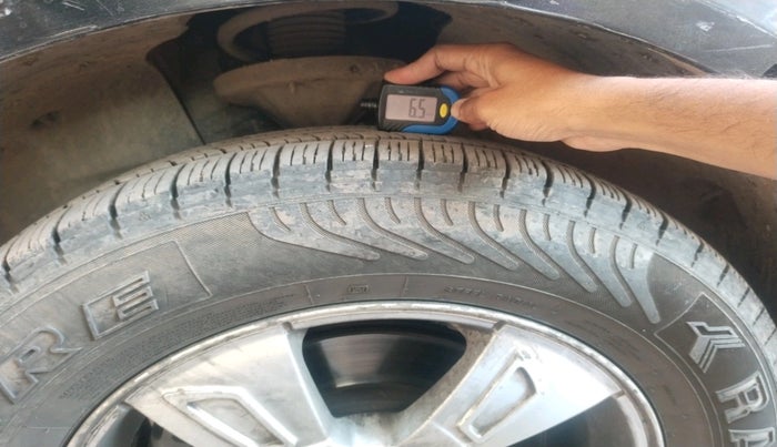 2014 Mahindra XUV500 W8, Diesel, Manual, 95,515 km, tyre