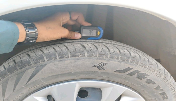 2022 Maruti Swift VXI, Petrol, Manual, 36,558 km, tyre