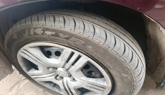 2012 Honda City 1.5L I-VTEC E MT, Petrol, Manual, 1,91,878 km, tyre