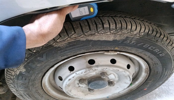 2010 Maruti Alto LXI, Petrol, Manual, 37,791 km, tyre