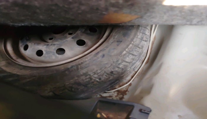 2021 Maruti Swift VXI, Petrol, Manual, 37,755 km, tyre