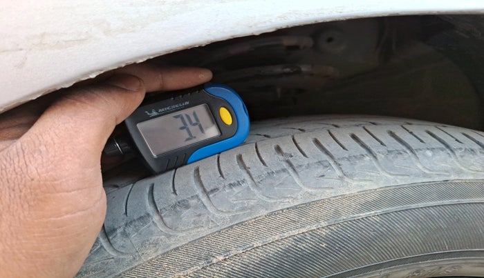 2016 Hyundai Grand i10 SPORTZ 1.2 KAPPA VTVT, Petrol, Manual, 1,12,925 km, tyre