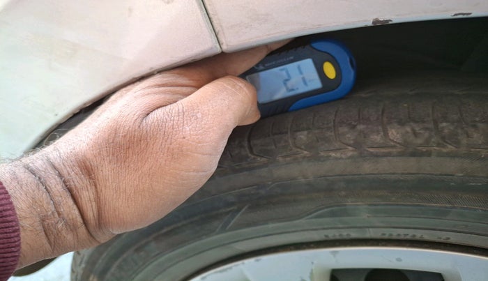 2016 Hyundai Grand i10 SPORTZ 1.2 KAPPA VTVT, Petrol, Manual, 1,12,925 km, tyre