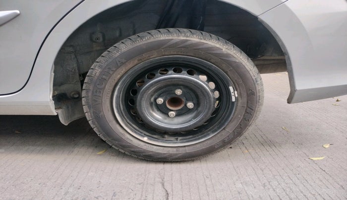 2019 Honda Amaze 1.2L I-VTEC S, Petrol, Manual, 20,700 km, tyre