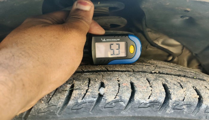 2019 Mahindra XUV300 W8 1.2 PETROL, Petrol, Manual, 32,739 km, tyre