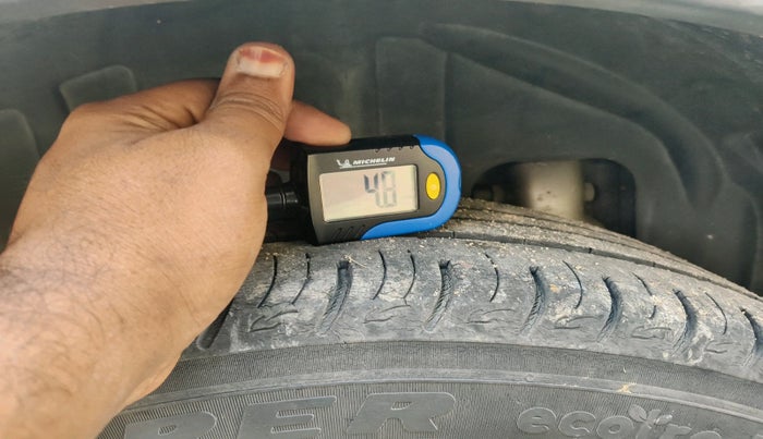 2019 Mahindra XUV300 W8 1.2 PETROL, Petrol, Manual, 32,739 km, tyre