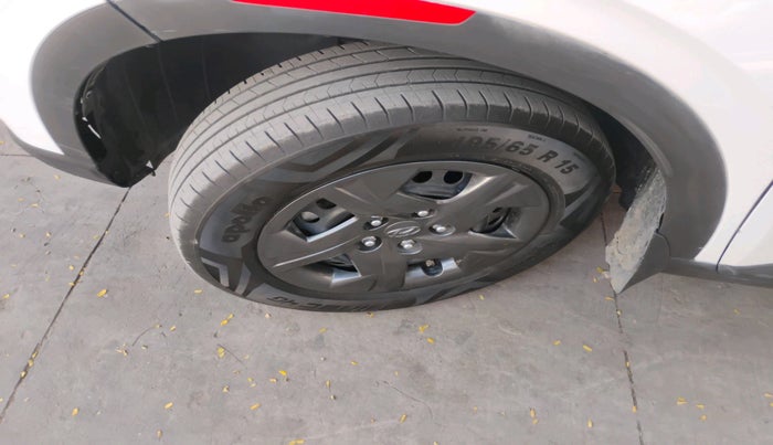 2024 Hyundai VENUE SX 1.2 PETROL, Petrol, Manual, 10,679 km, tyre