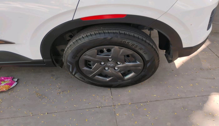 2024 Hyundai VENUE SX 1.2 PETROL, Petrol, Manual, 10,679 km, tyre