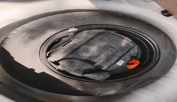 2024 Hyundai VENUE SX 1.2 PETROL, Petrol, Manual, 10,679 km, tyre