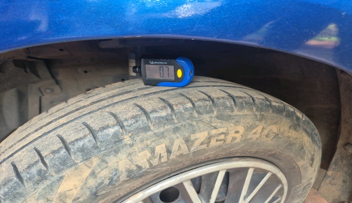 2011 Maruti Swift LXI, Petrol, Manual, 79,712 km, tyre