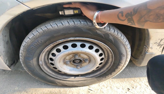 2012 Honda Brio E MT, Petrol, Manual, 90,948 km, tyre