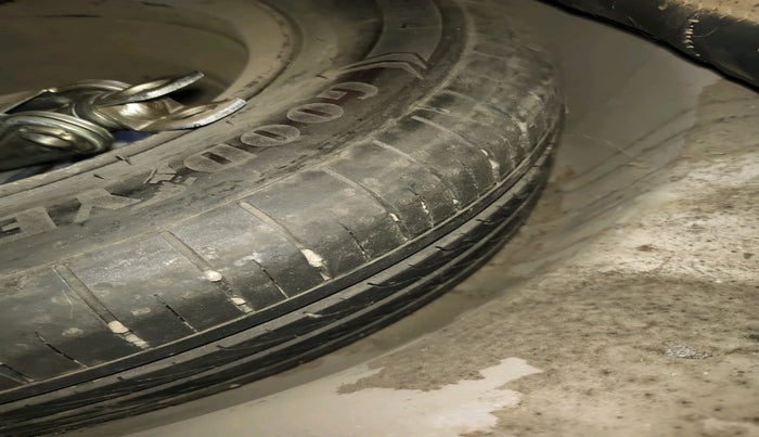 2012 Honda Brio E MT, Petrol, Manual, 90,948 km, tyre