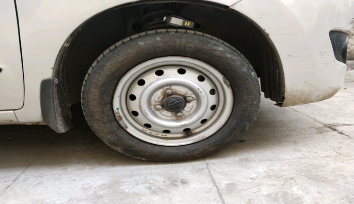 2016 Maruti Wagon R 1.0 LXI CNG, Petrol, Manual, 1,22,887 km, tyre