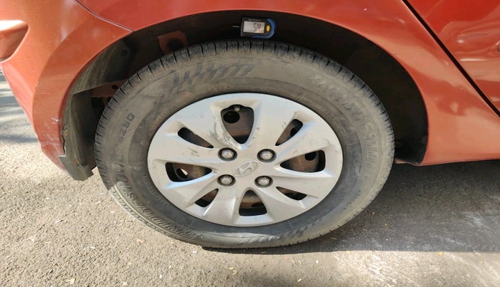 2012 Hyundai i10 SPORTZ 1.2, Petrol, Manual, 77,373 km, tyre