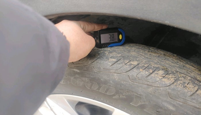 2021 Skoda KUSHAQ AMBITION 1.0L TSI AT, Petrol, Automatic, 33,113 km, tyre