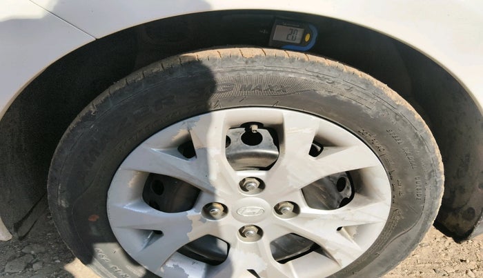 2016 Hyundai Grand i10 1.2 SPORTZ PRIME EDITION VTVT, Petrol, Manual, 78,326 km, tyre