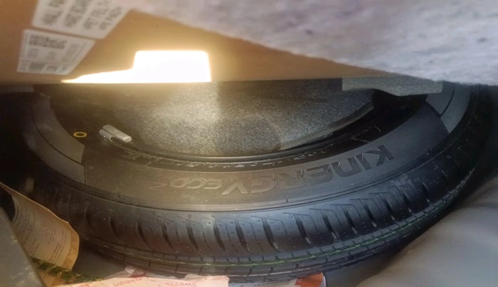 2021 Hyundai GRAND I10 NIOS ASTA AMT 1.2 KAPPA VTVT, Petrol, Automatic, 22,209 km, tyre