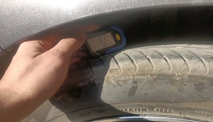 2021 Hyundai GRAND I10 NIOS ASTA AMT 1.2 KAPPA VTVT, Petrol, Automatic, 22,209 km, tyre