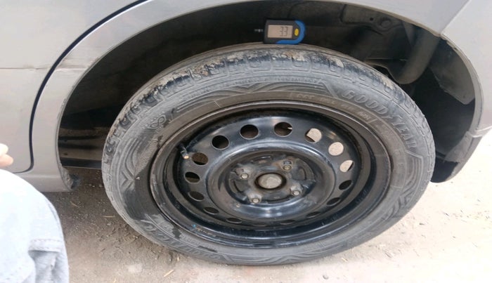 2016 Maruti Wagon R 1.0 VXI, Petrol, Manual, 71,016 km, tyre