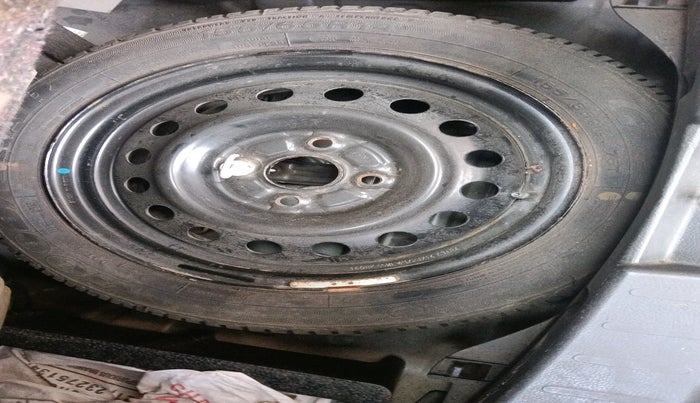 2016 Maruti Wagon R 1.0 VXI, Petrol, Manual, 71,016 km, tyre