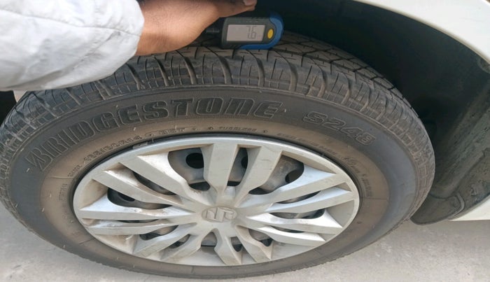 2018 Maruti Dzire VDI AMT, Diesel, Automatic, 98,365 km, tyre