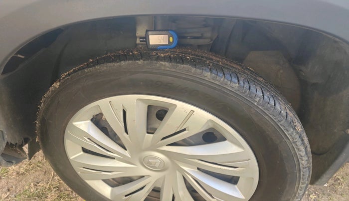 2021 Renault Kiger RXL AMT, Petrol, Automatic, 23,834 km, tyre