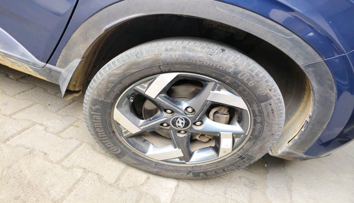 2021 Hyundai VENUE SX 1.0 TURBO, Petrol, Manual, 93,613 km, tyre