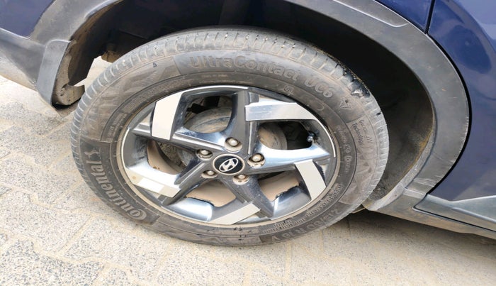 2021 Hyundai VENUE SX 1.0 TURBO, Petrol, Manual, 93,613 km, tyre