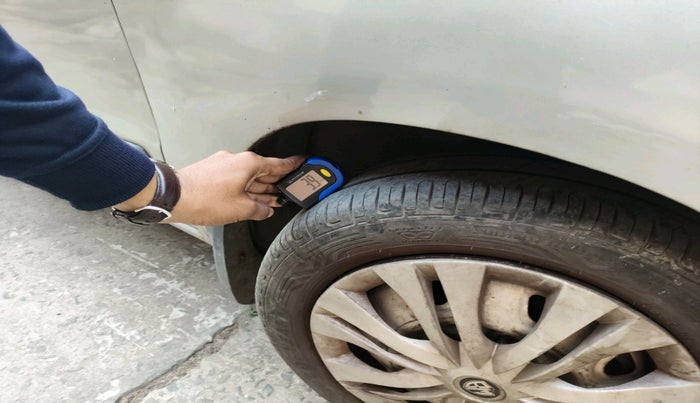 2011 Maruti Zen Estilo LXI, Petrol, Manual, 57,486 km, tyre