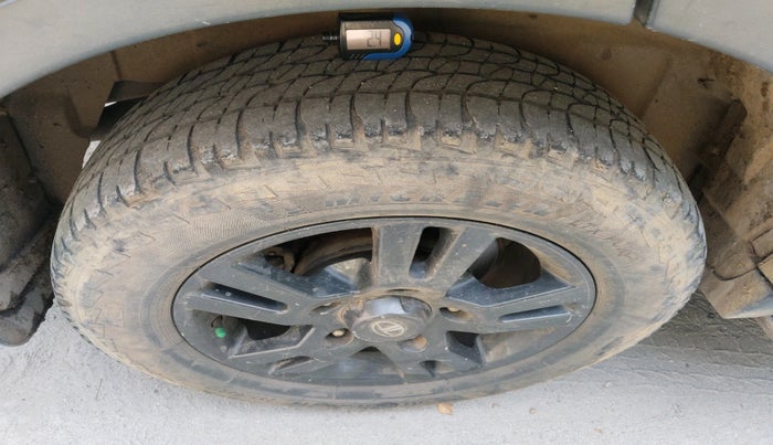 2019 Tata Hexa XTA 4X2 6 STR, Diesel, Automatic, 1,53,951 km, tyre