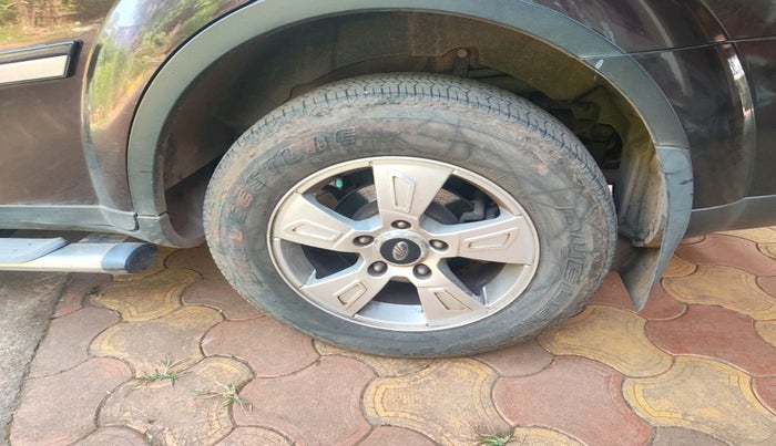 2013 Mahindra XUV500 W8, Diesel, Manual, 1,07,766 km, tyre