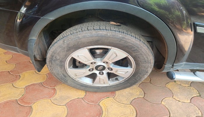 2013 Mahindra XUV500 W8, Diesel, Manual, 1,07,766 km, tyre
