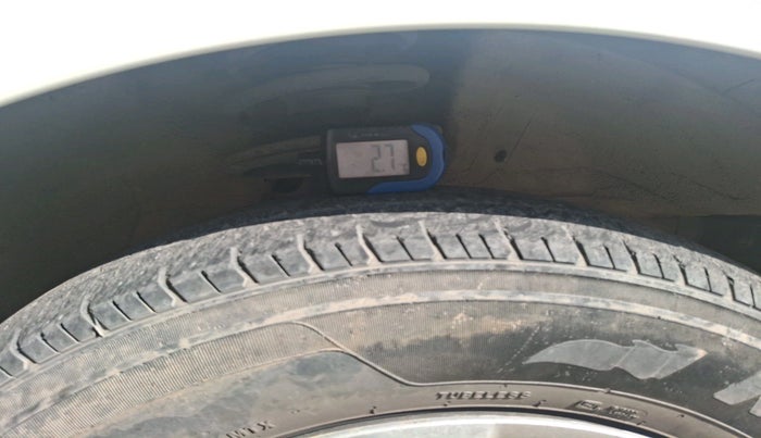 2011 Maruti Swift VXI, Petrol, Manual, 1,10,781 km, tyre