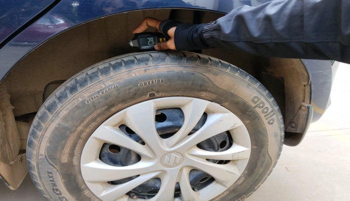 2018 Maruti Swift VXI AMT, Petrol, Automatic, 44,073 km, tyre