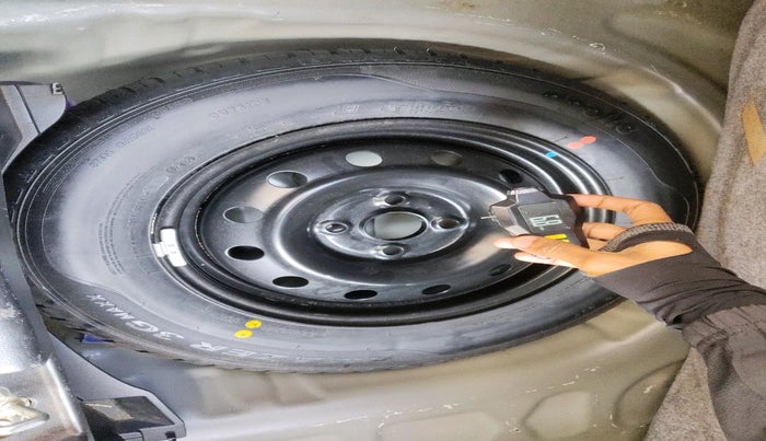 2018 Maruti Swift VXI AMT, Petrol, Automatic, 44,073 km, tyre