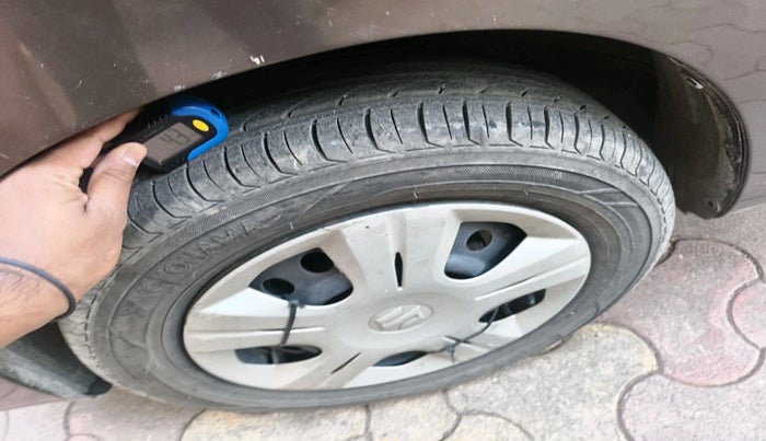 2012 Maruti Wagon R 1.0 VXI, Petrol, Manual, 76,016 km, tyre