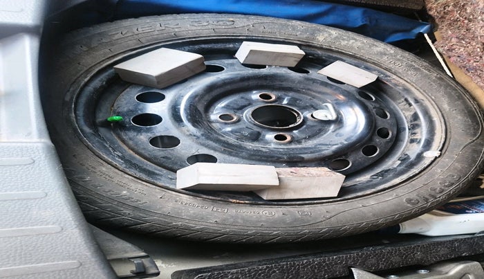 2012 Maruti Wagon R 1.0 VXI, Petrol, Manual, 76,016 km, tyre