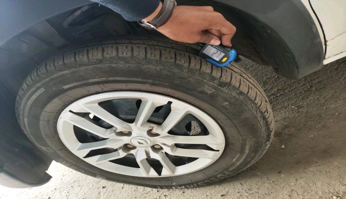 2019 Renault TRIBER RXL MT, Petrol, Manual, 25,199 km, tyre