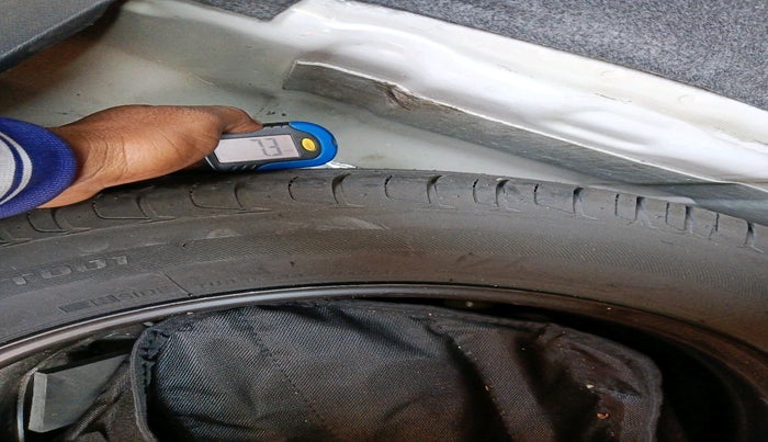 2023 Tata NEXON PURE SUNROOF 1.2 PETROL, Petrol, Manual, 25,460 km, tyre