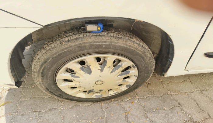 2011 Maruti Wagon R 1.0 LXI, Petrol, Manual, 2,31,169 km, tyre