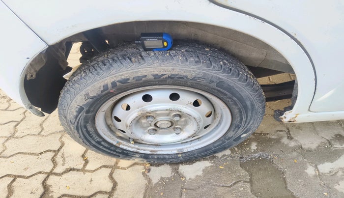 2011 Maruti Wagon R 1.0 LXI, Petrol, Manual, 2,31,169 km, tyre