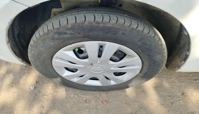 2012 Maruti Swift Dzire VDI, Diesel, Manual, 1,52,669 km, tyre