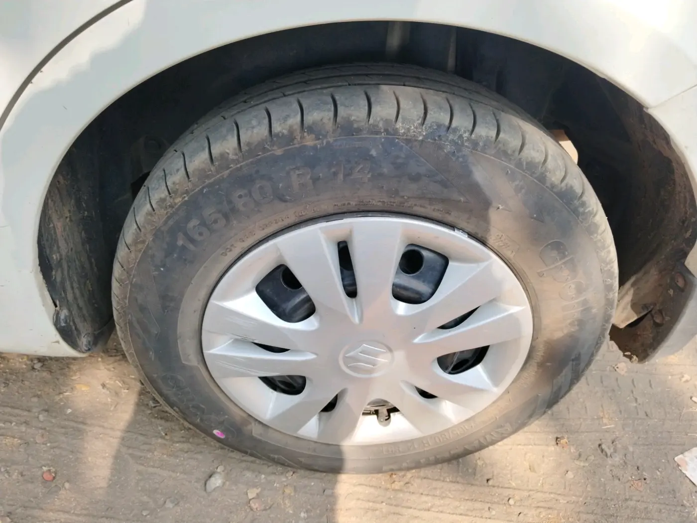2012 Maruti Swift Dzire VDI, Diesel, Manual, 1,52,669 km, tyre