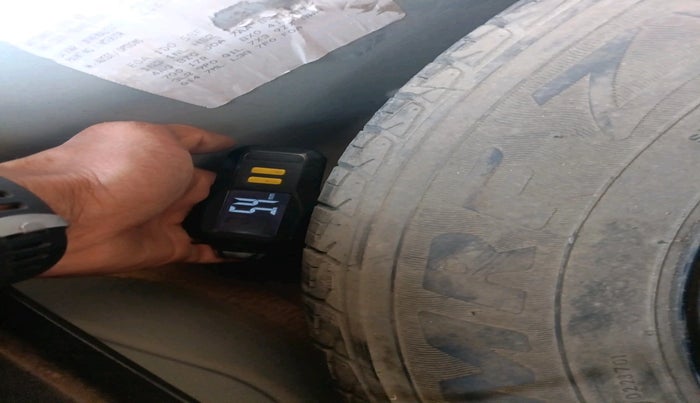 2017 Volkswagen Polo HIGHLINE1.2L, Petrol, Manual, 42,592 km, tyre